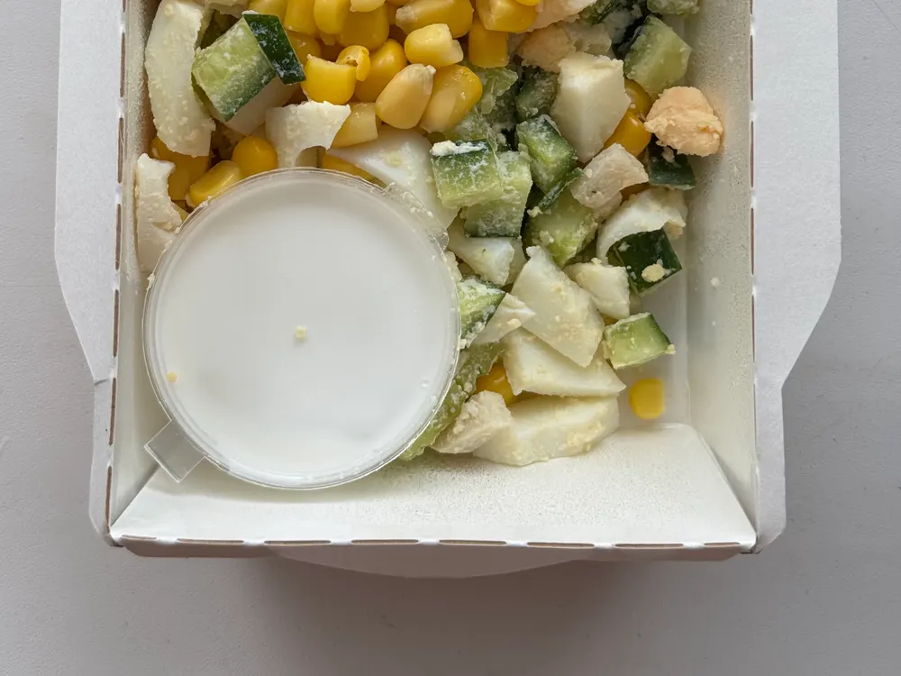 Салат с кальмаром